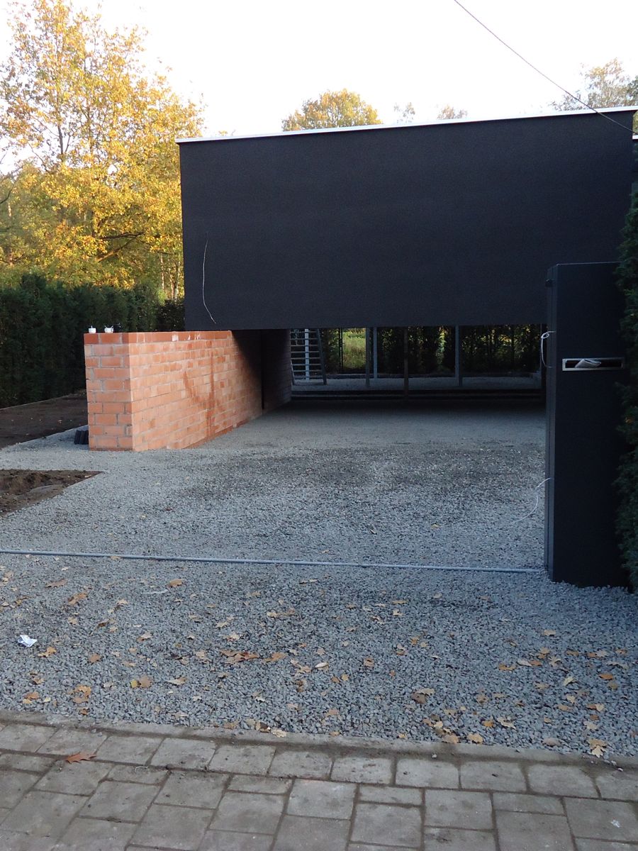 Easygravel 3XL Kiesgitter Schwarz verlegt mit Basalt
