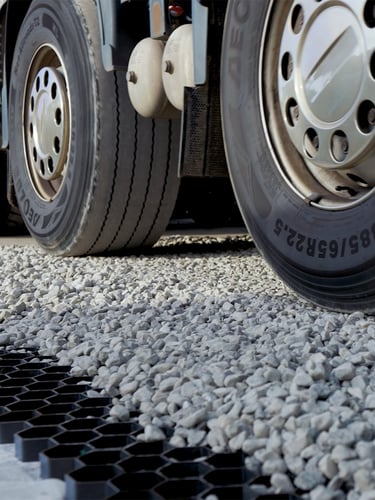 Kiesgitter Easygravel schwarz verlegt